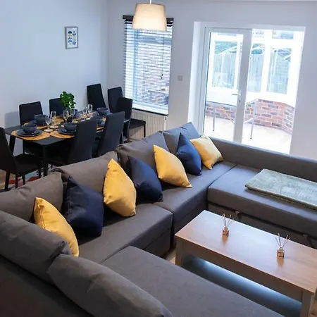 Spacious House In Brighton With Large Garden And Free Parking Falmer Exterior photo